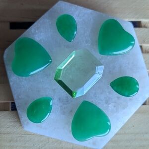 💚 Green Jewel Plate ☮️ Classic JADE heart chakra Stones + Quartz semi precious